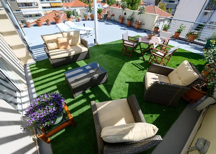 Myrto Luxurious Top Floor Studio