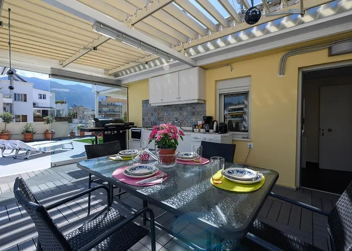 Myrto Luxurious Top Floor Studio