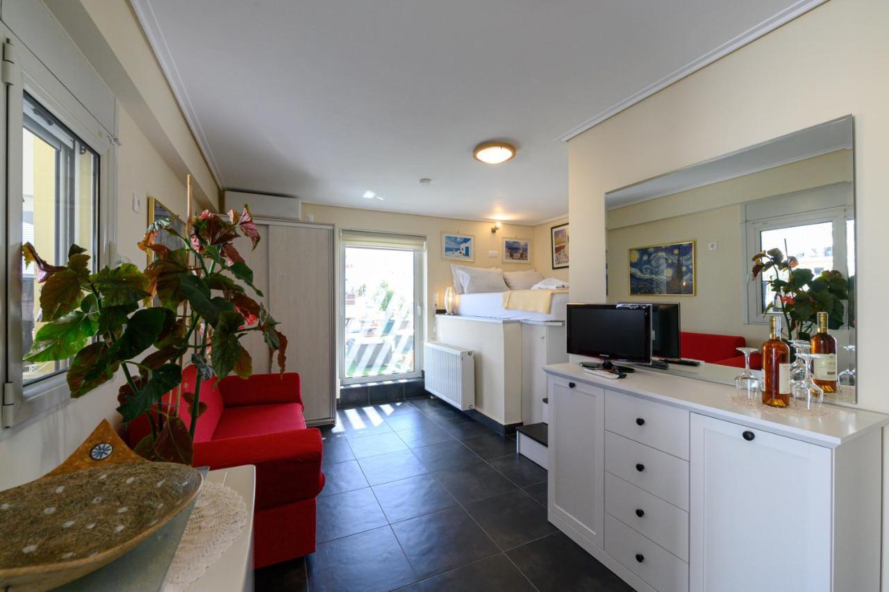 Myrto Luxurious Floor Apartment