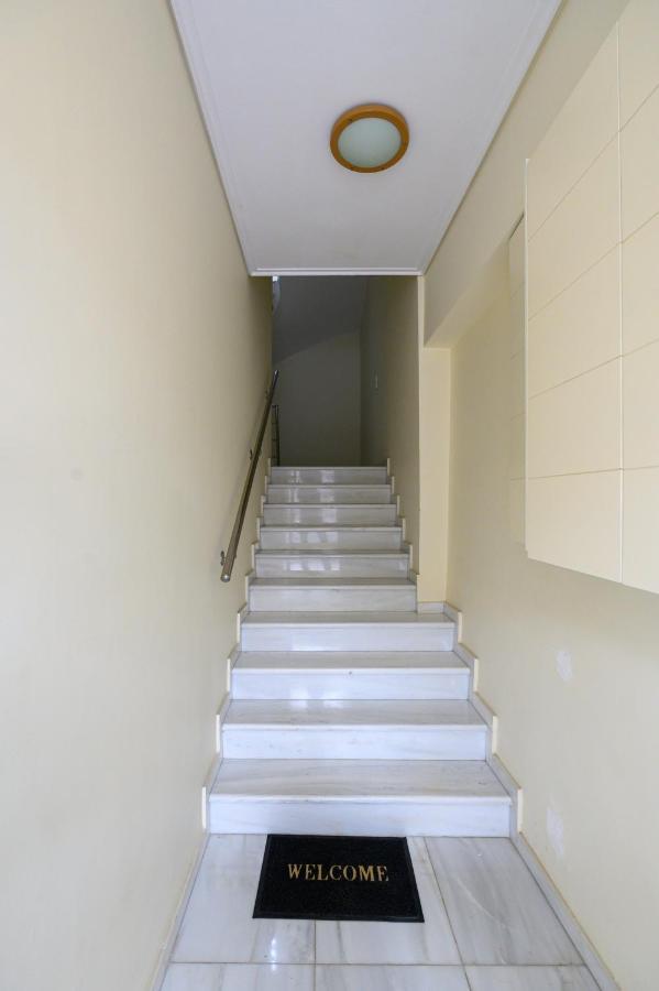 Myrto Luxurious Floor Apartment *
